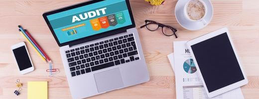 INGYENES Jogi Angol Audit egész augusztusban